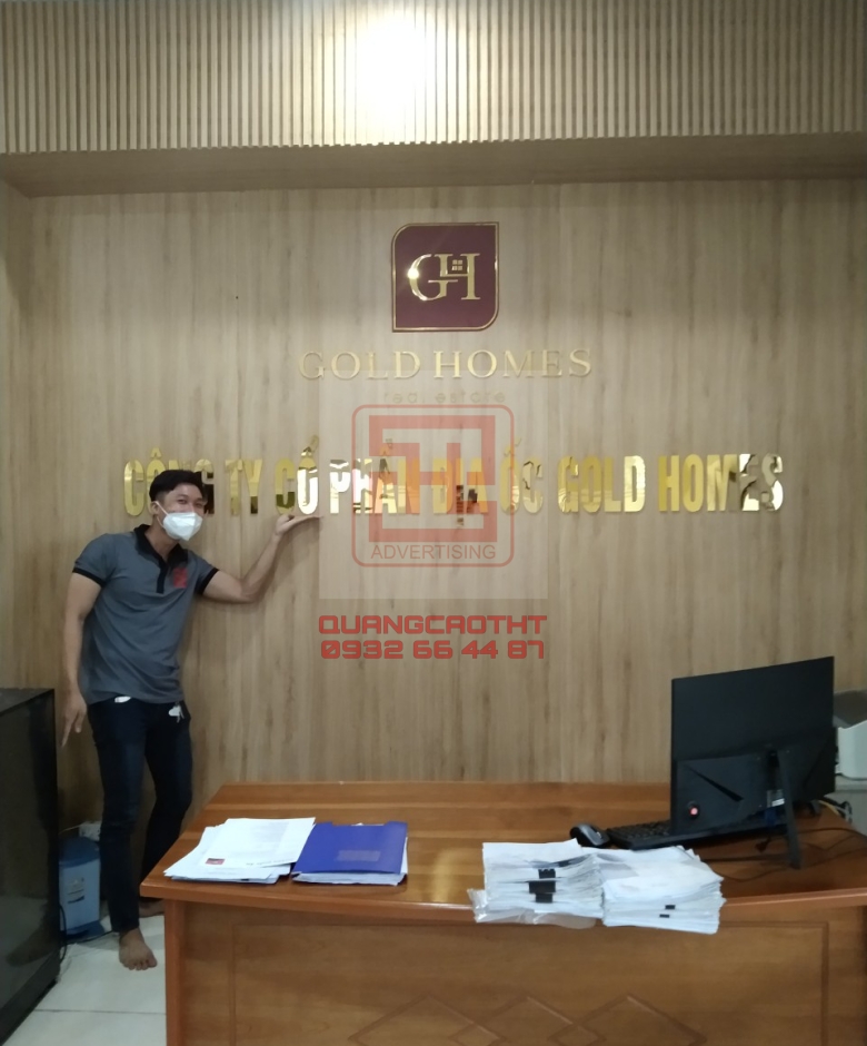 THI CÔNG LOGO VP BĐS - LOGO MICA 