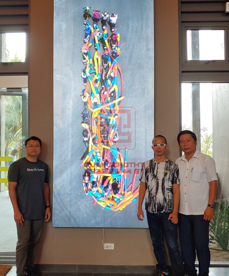 HỘP ĐÈN KHÔNG VIỀN - TRIEN LAM