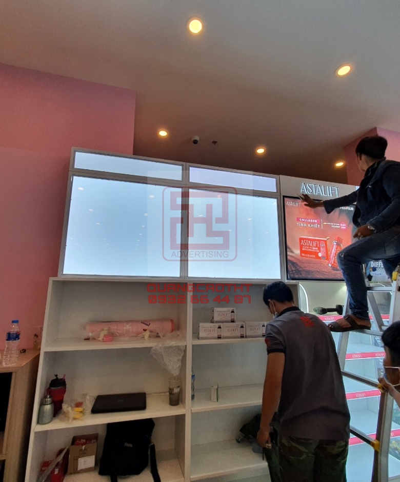 SẢN XUẤT VÀ LẮP ĐẶT HOÀN THIỆN TỦ MỸ PHẨM ASTALIFT 
