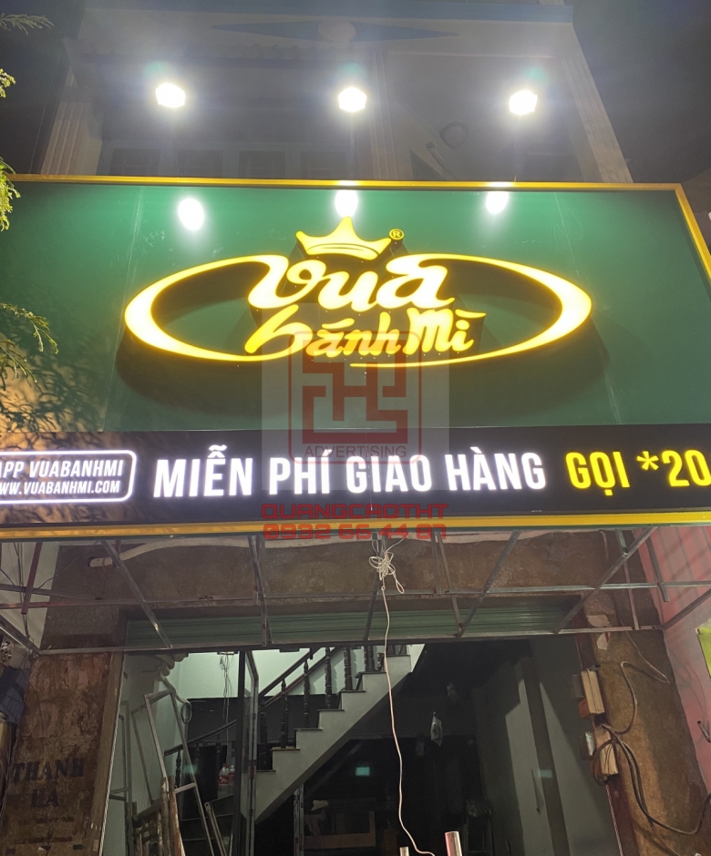 BẢNG HIỆU VUA BÁNH MÌ 