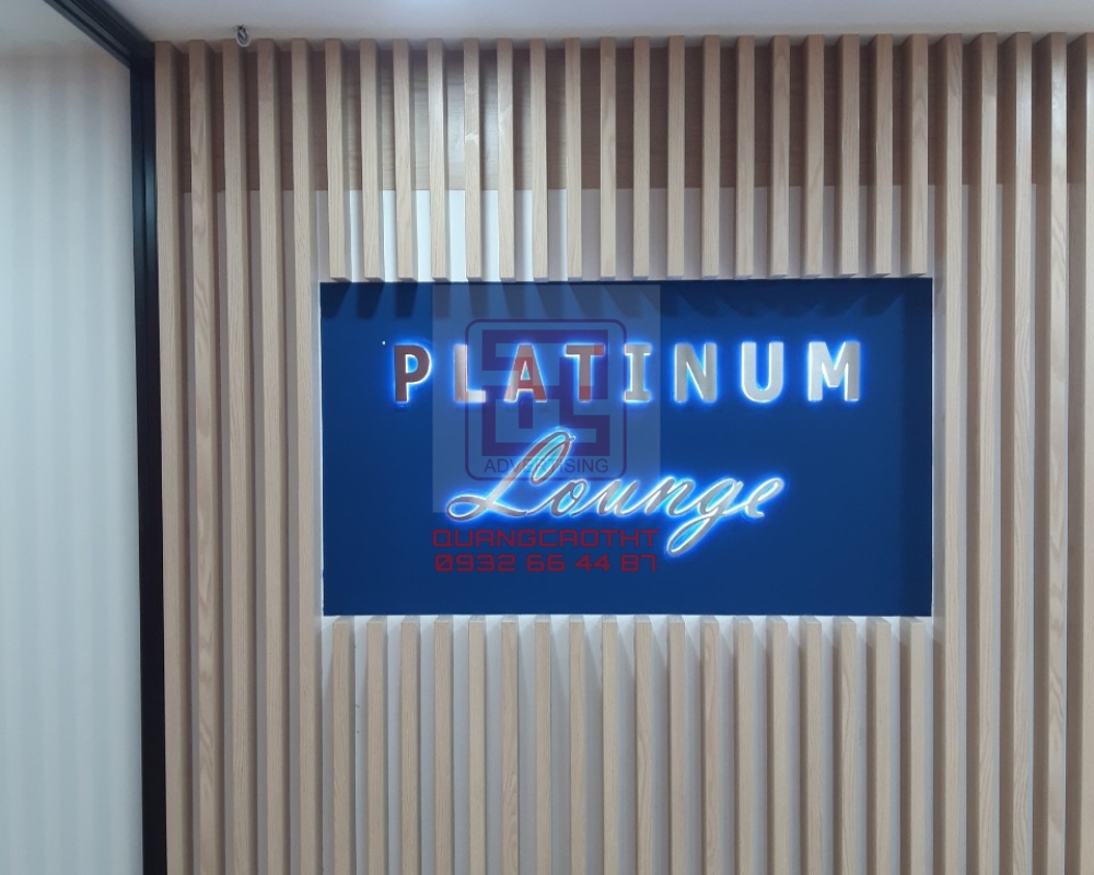 LOGO TẠI TRUNG TÂM THƯƠNG MẠI Q1